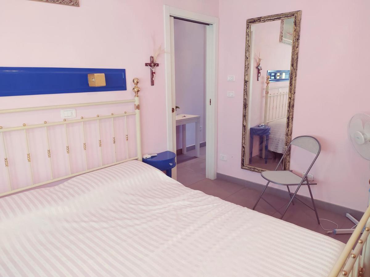 Corso79 Beach And Ac Порто Санто Стефано Экстерьер фото