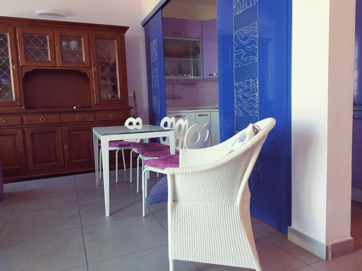 Corso79 Beach And Ac Порто Санто Стефано Экстерьер фото
